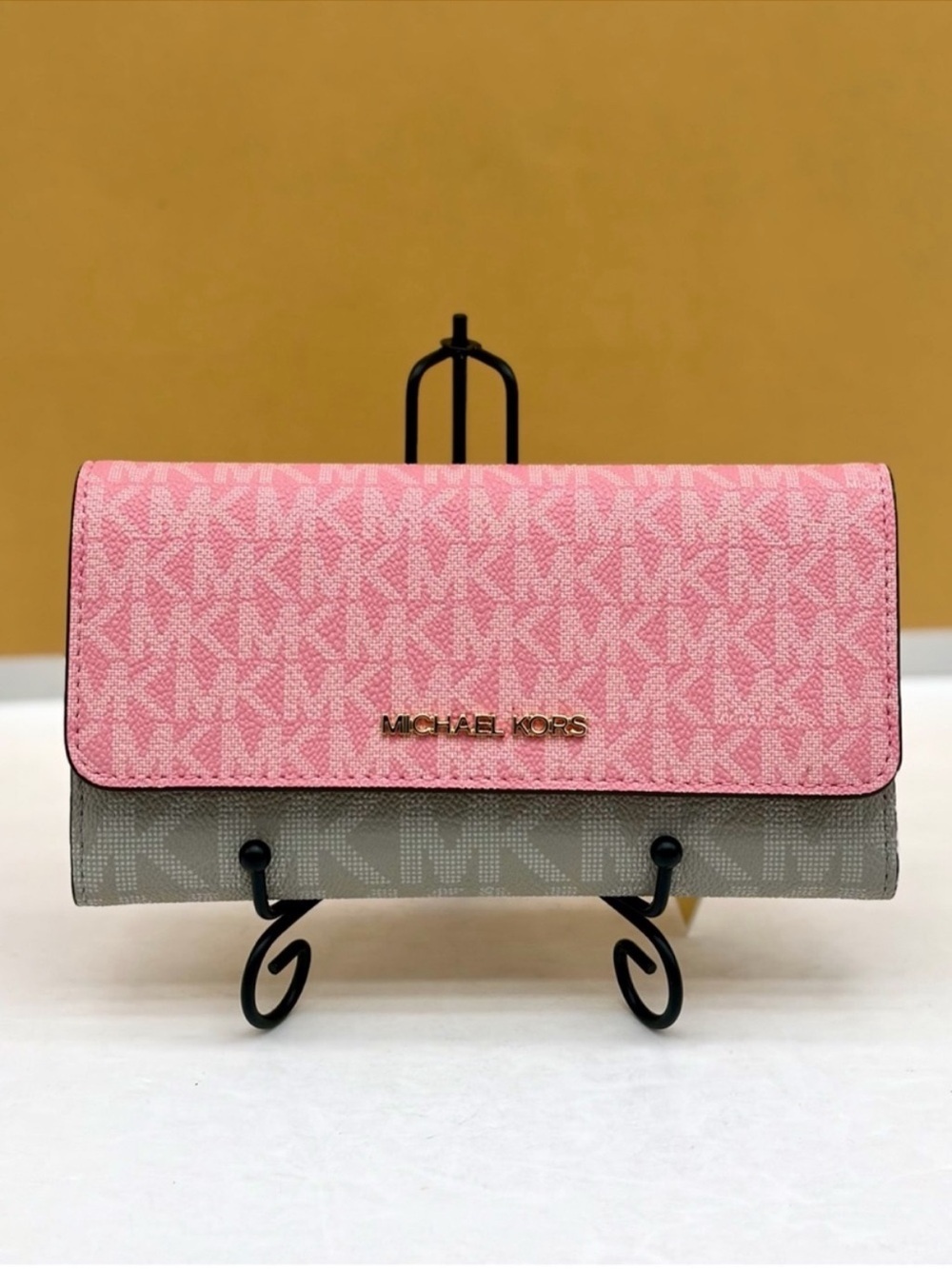 Michael Kors Jet Set Travel Signature Trifold Wallet Carnation Multi